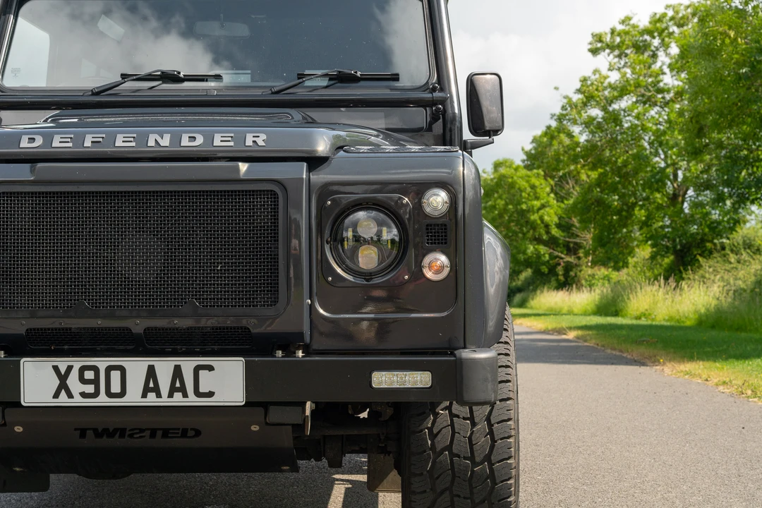 2016 Land Rover Defender 90 - Image 22 of 31