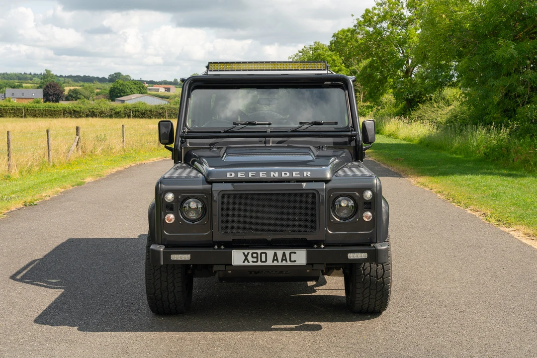 2016 Land Rover Defender 90 - Image 3 of 31