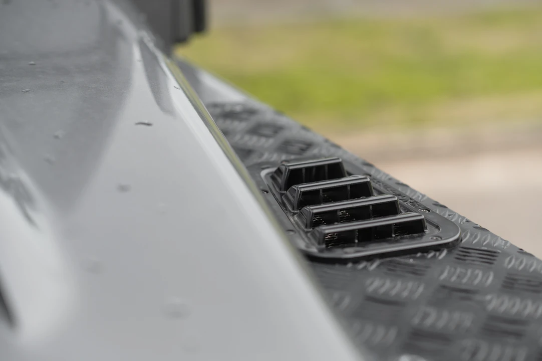 2015 Land Rover Defender 90 - Image 26 of 31