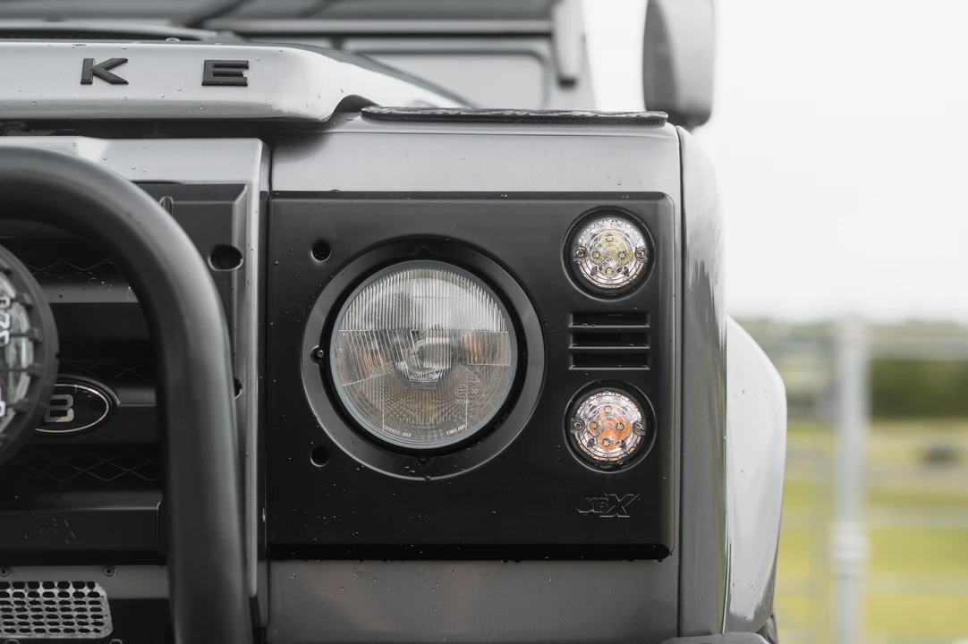 2015 Land Rover Defender 90 - Image 29 of 31