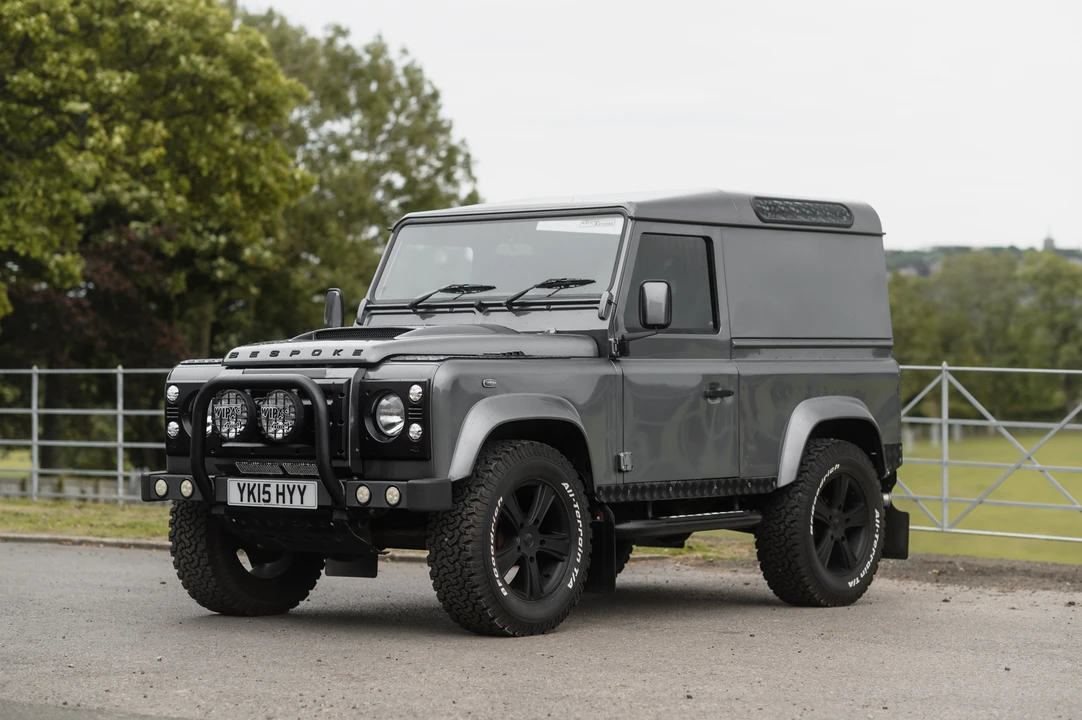 2015 Land Rover Defender 90 - Image 2 of 31