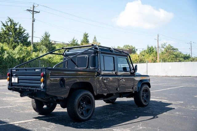 2015 Land Rover Defender 110 - Image 4 of 20