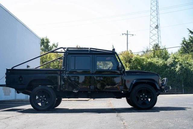 2015 Land Rover Defender 110 - Image 9 of 20