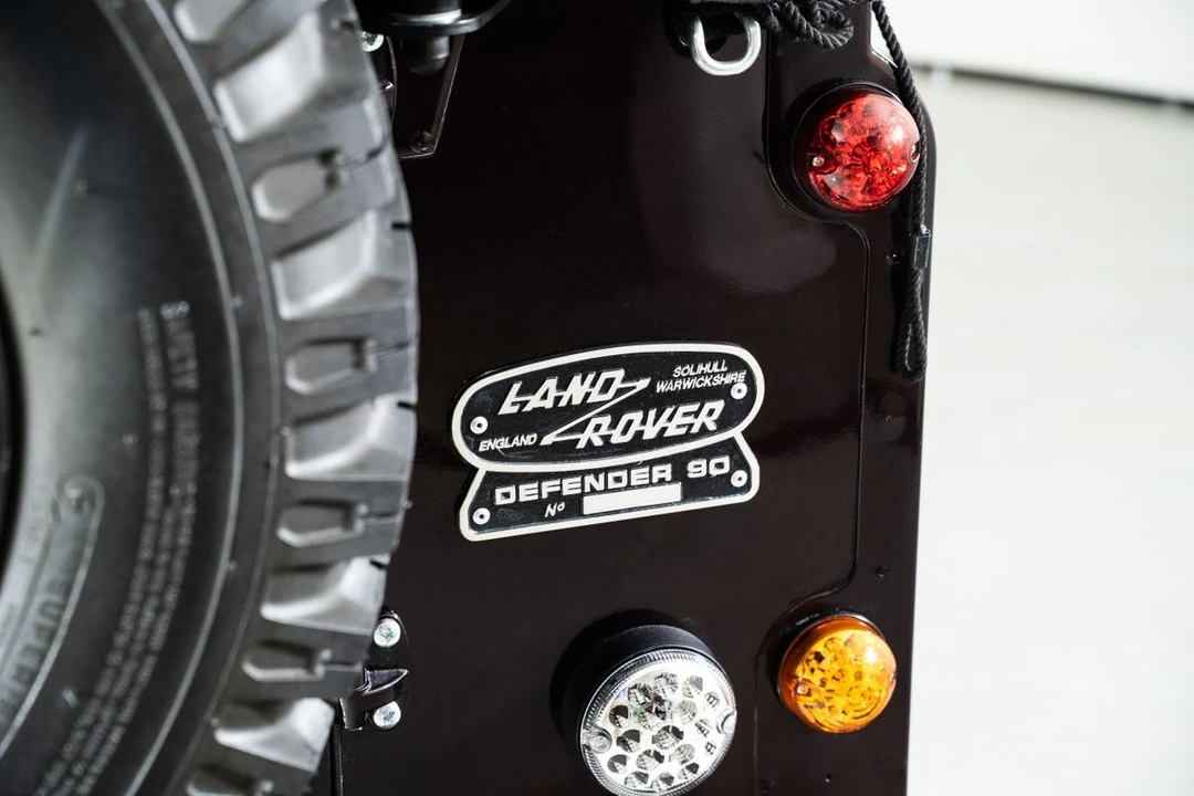 2015 Land Rover Defender 90 - Image 12 of 12