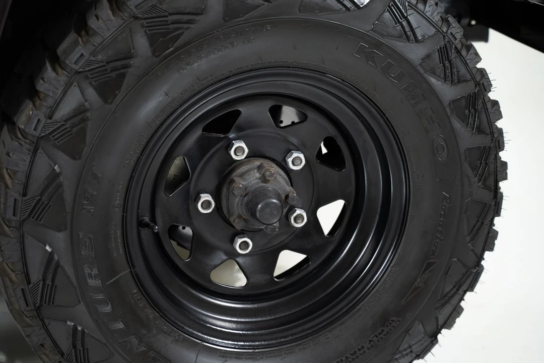 2015 Land Rover Defender 90 - Image 16 of 31