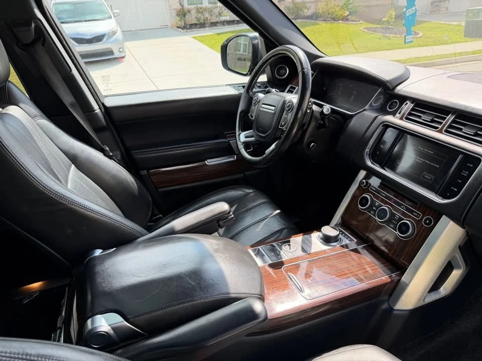 2015 Land Rover Range Rover L405 - Image 12 of 17