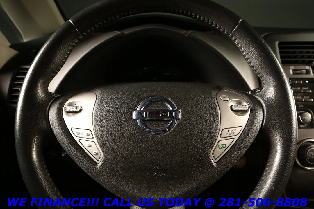 2015 Nissan Leaf - Image 12 of 21