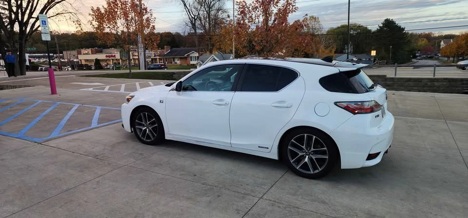 2015 Lexus CT - Image 4 of 9