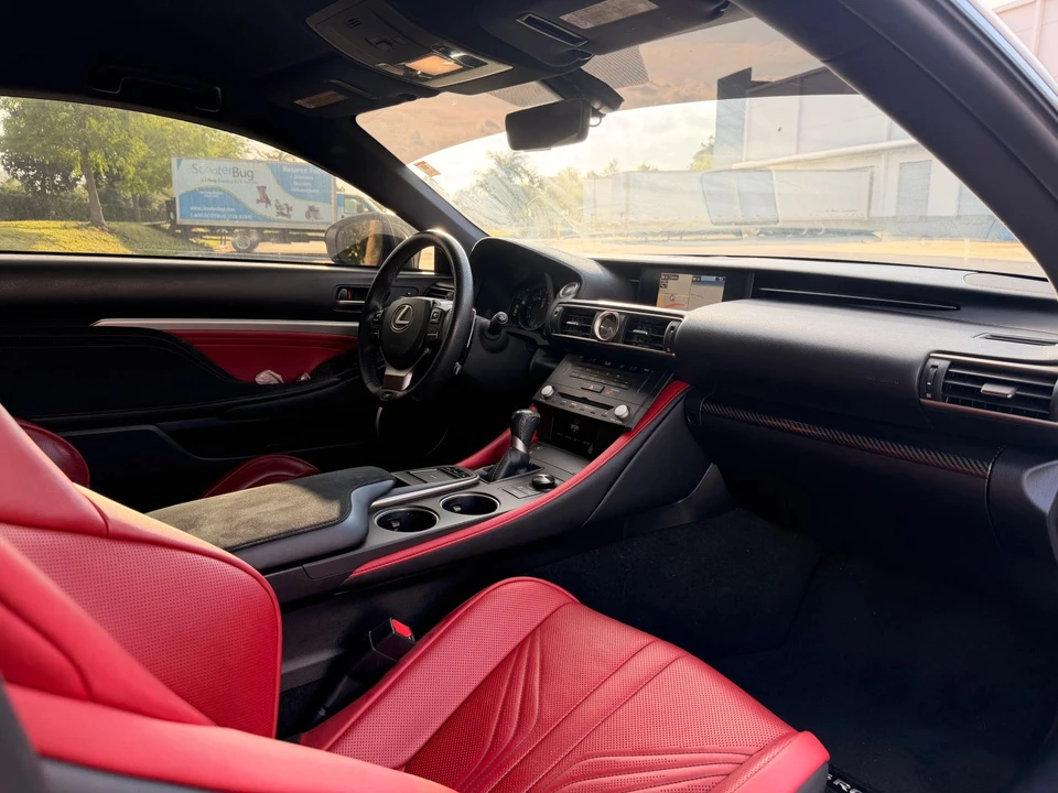 2015 Lexus RC - Image 9 of 24