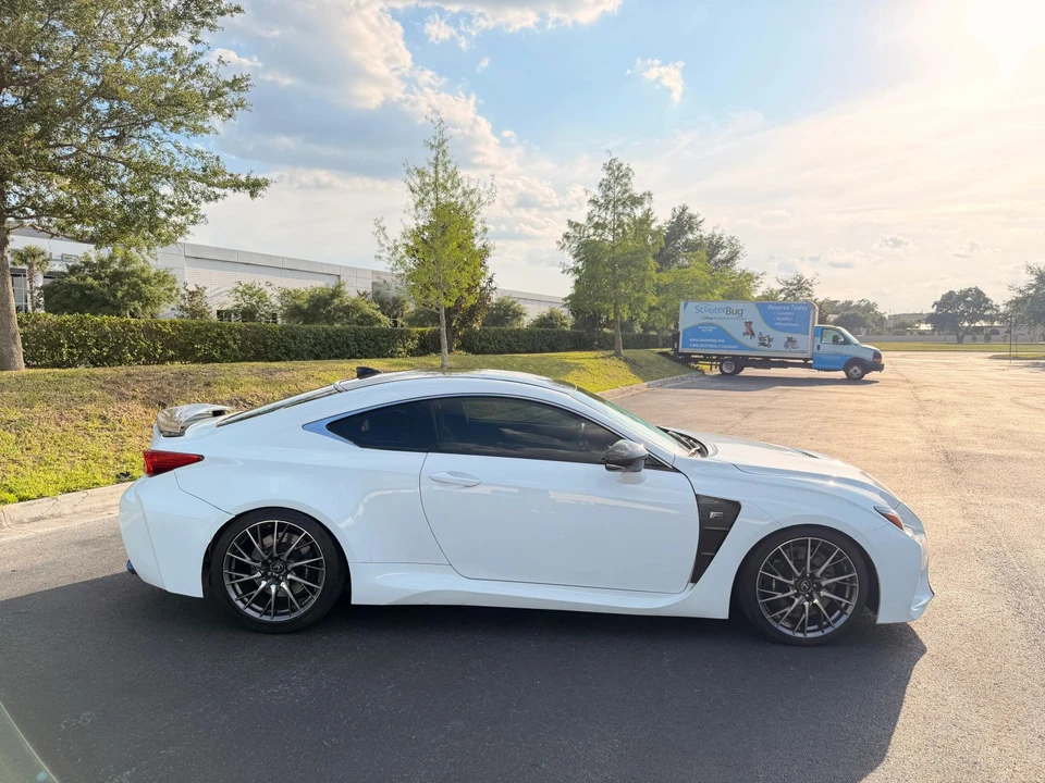 2015 Lexus RC - Image 2 of 24