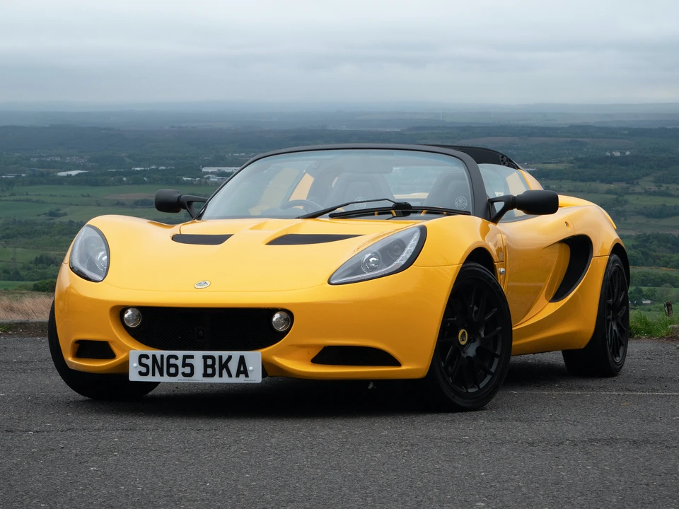 2015 Lotus Elise Series 3 - Image 2 of 31