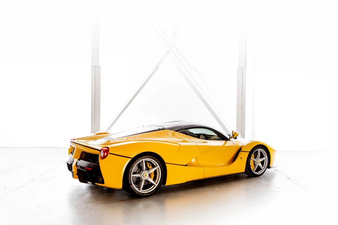 2015 Ferrari LaFerrari - Image 5 of 31
