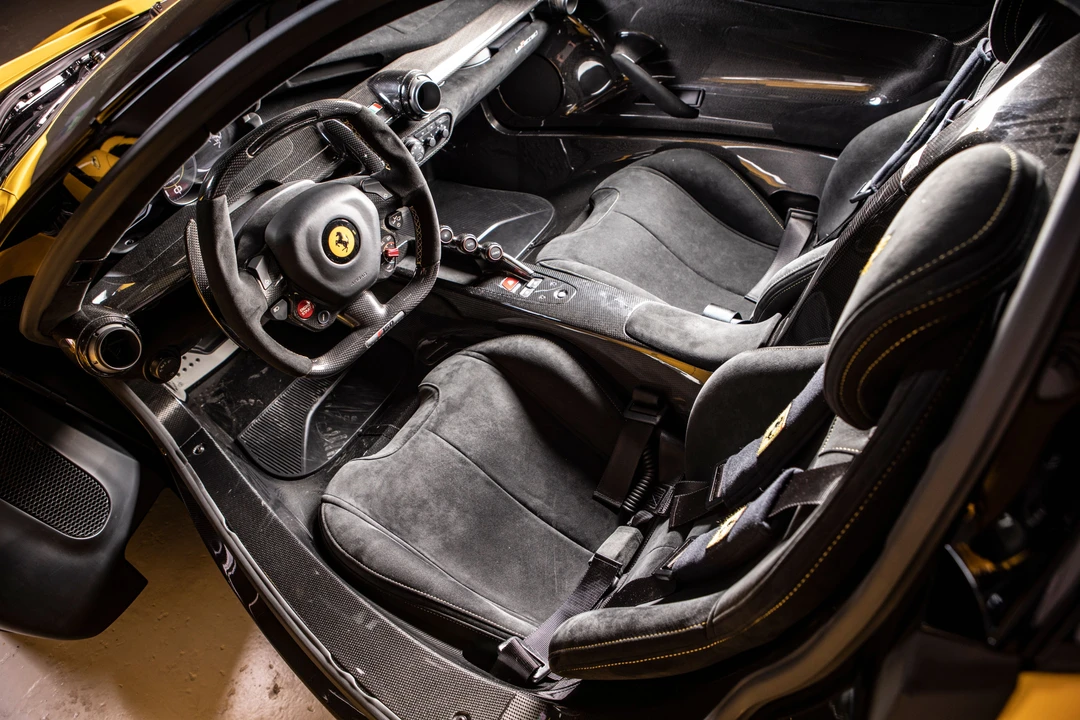 2015 Ferrari LaFerrari - Image 19 of 31