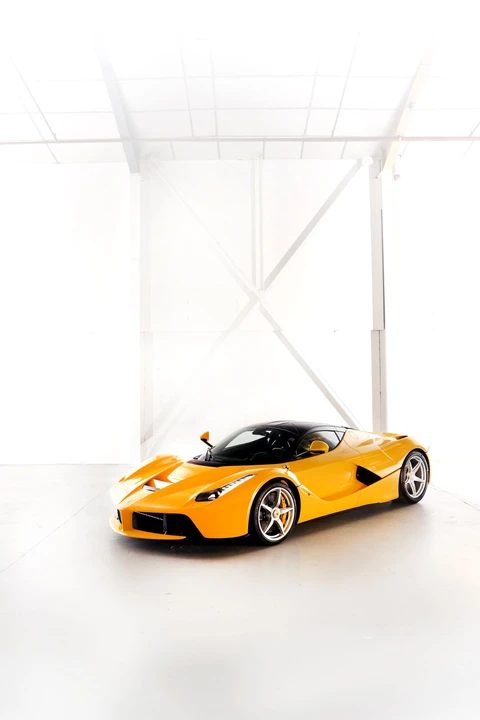 2015 Ferrari LaFerrari - Image 10 of 31
