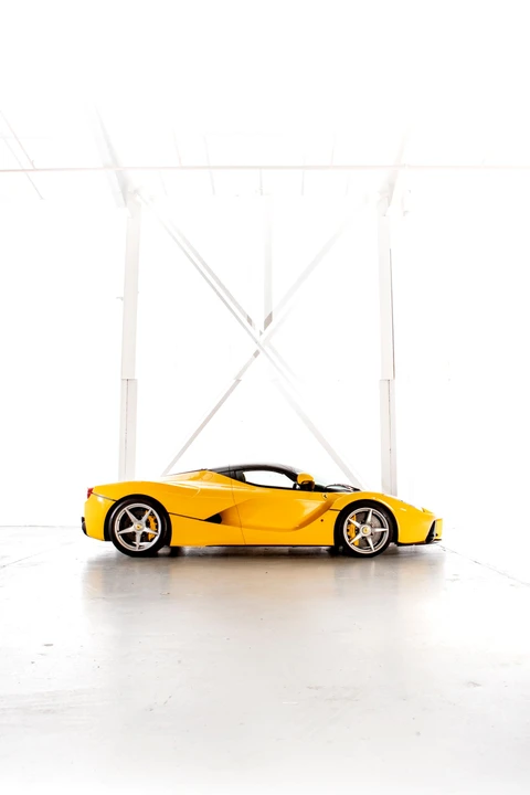2015 Ferrari LaFerrari - Image 14 of 31