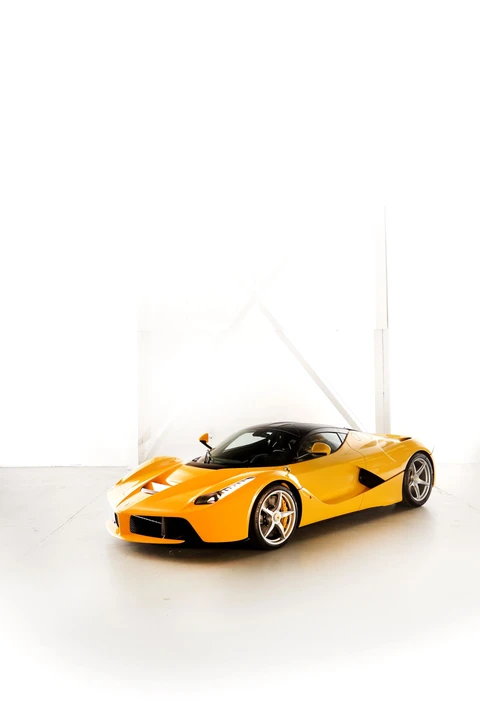 2015 Ferrari LaFerrari - Image 11 of 31