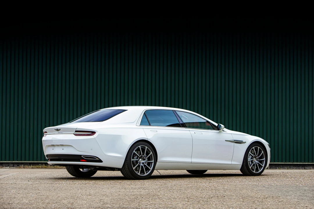 2015 Lagonda - Image 26 of 31