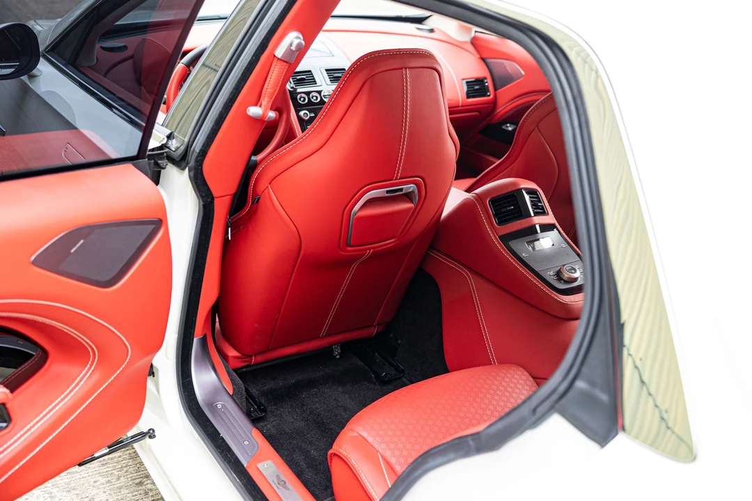 2015 Lagonda - Image 9 of 31