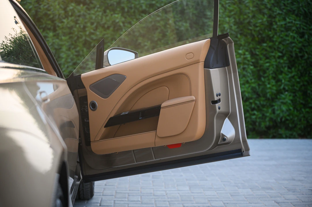 2015 Lagonda - Image 18 of 31