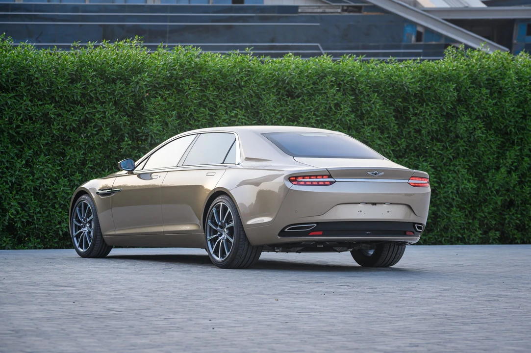 2015 Lagonda - Image 25 of 31