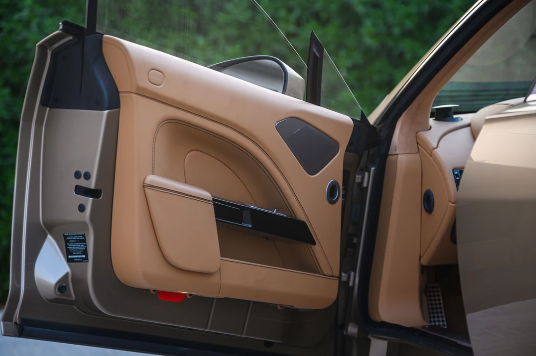 2015 Lagonda - Image 19 of 31