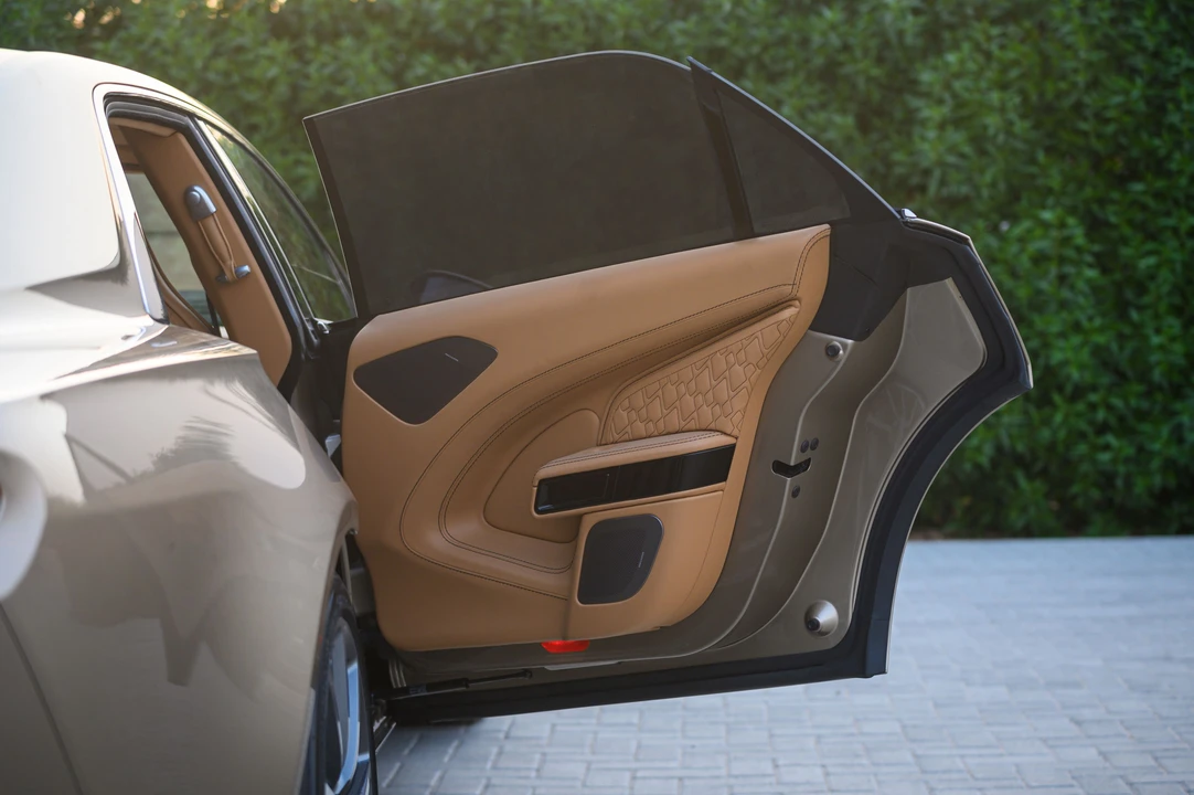 2015 Lagonda - Image 17 of 31