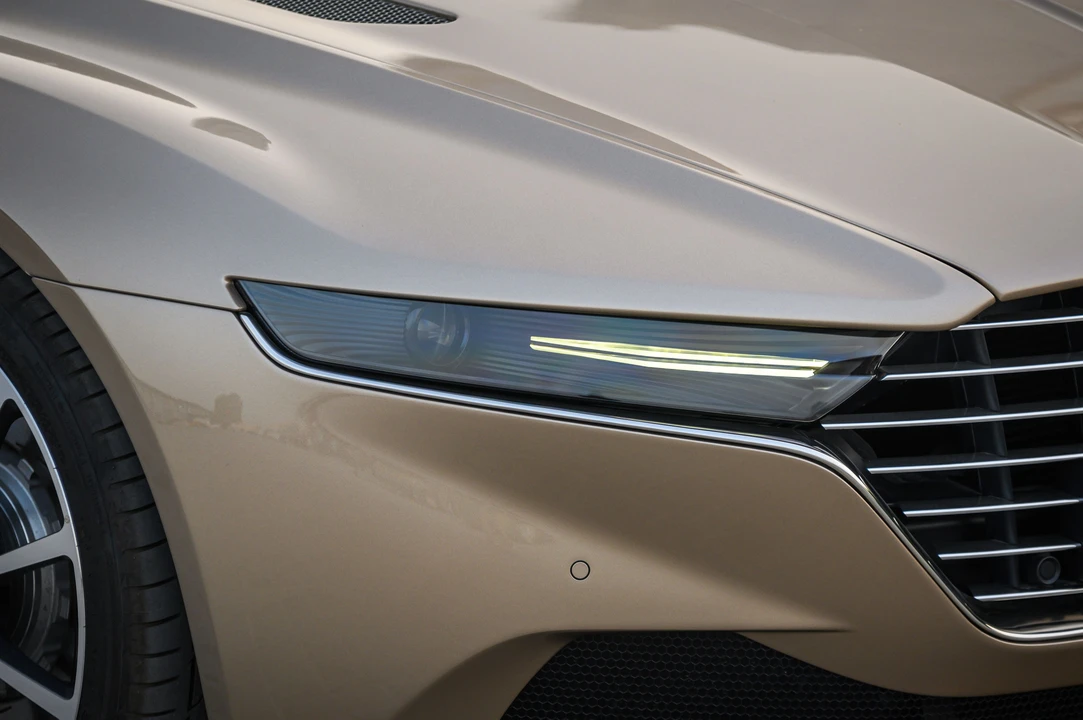 2015 Lagonda - Image 15 of 31
