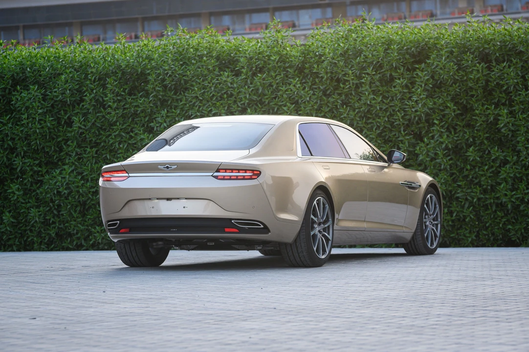2015 Lagonda - Image 26 of 31