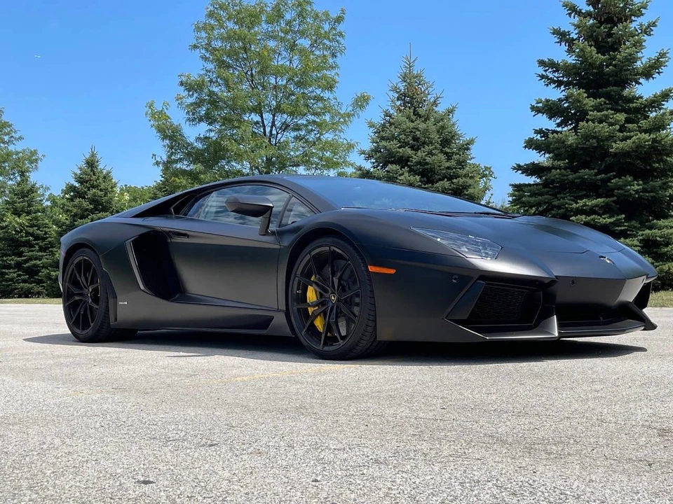 2015 Lamborghini Aventador LP700-4 - Image 13 of 26