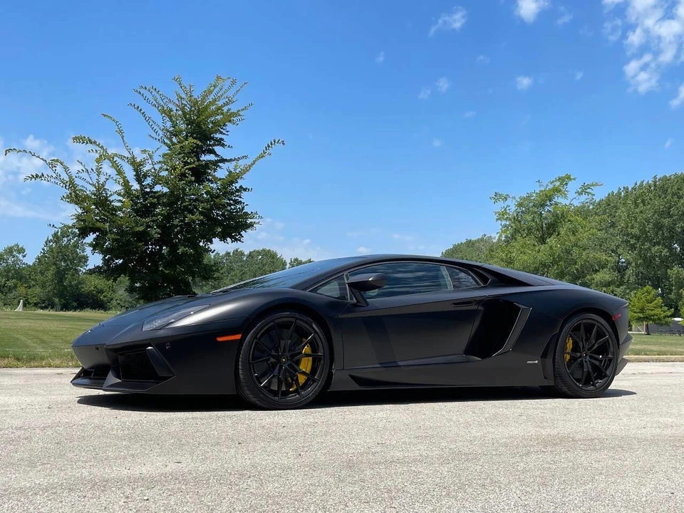 2015 Lamborghini Aventador LP700-4 - Image 5 of 26