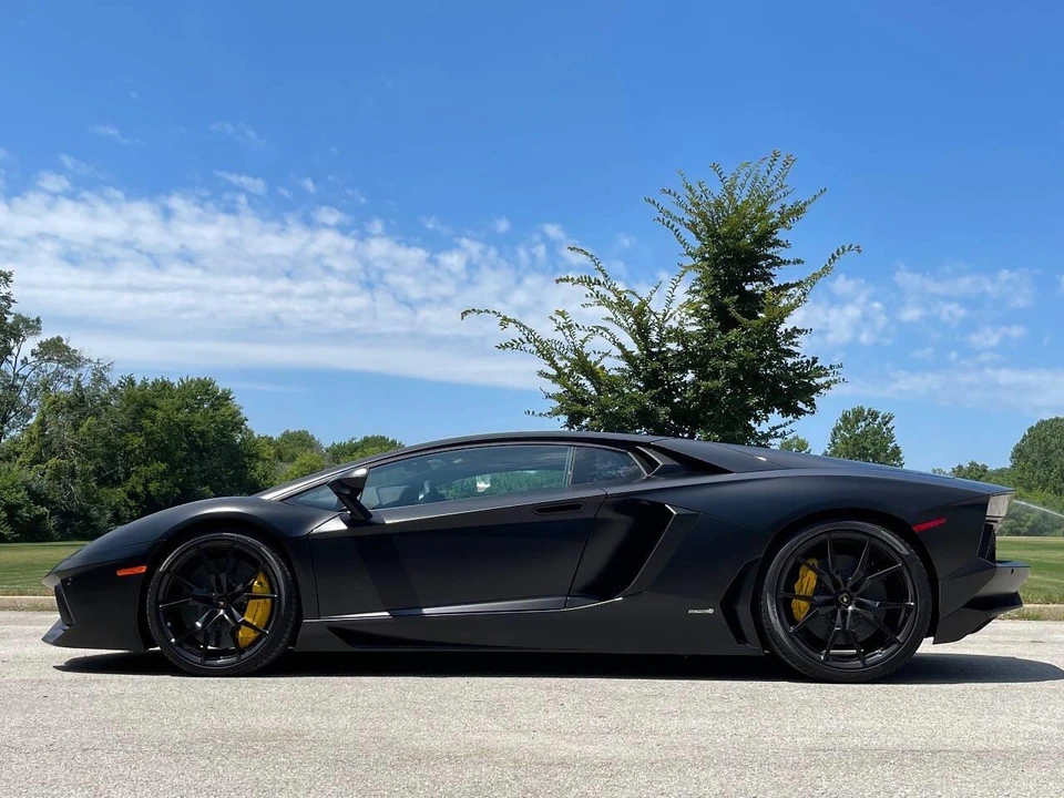 2015 Lamborghini Aventador LP700-4 - Image 4 of 26