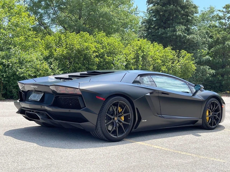 2015 Lamborghini Aventador LP700-4 - Image 10 of 26