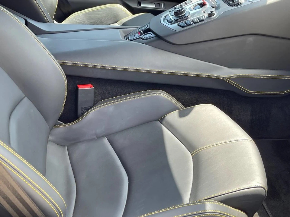 2015 Lamborghini Aventador LP700-4 - Image 20 of 26