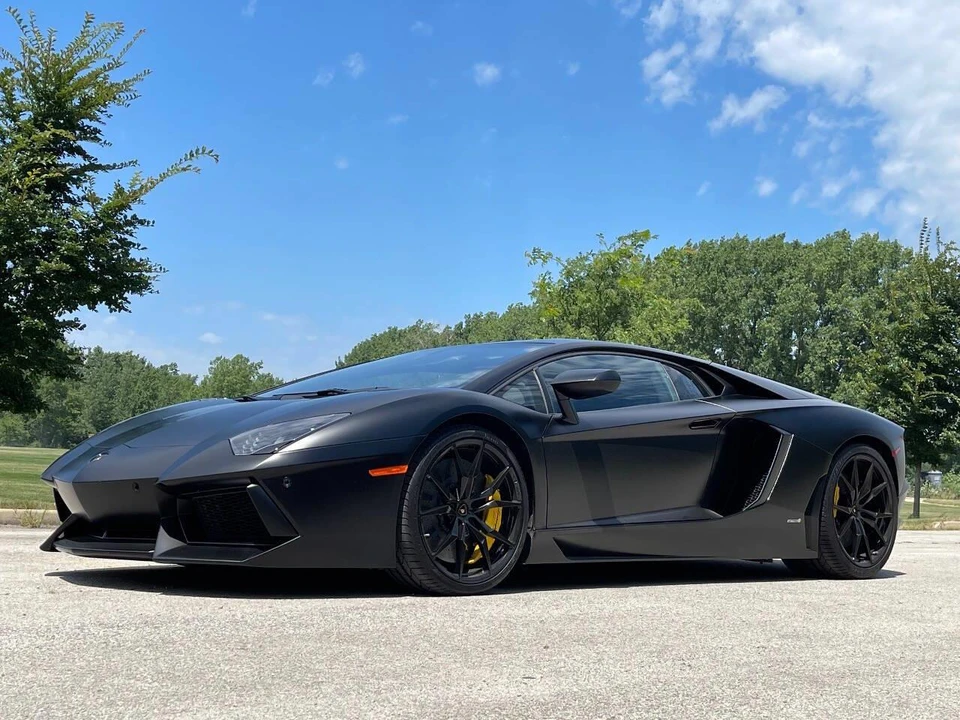 2015 Lamborghini Aventador LP700-4 - Image 6 of 26