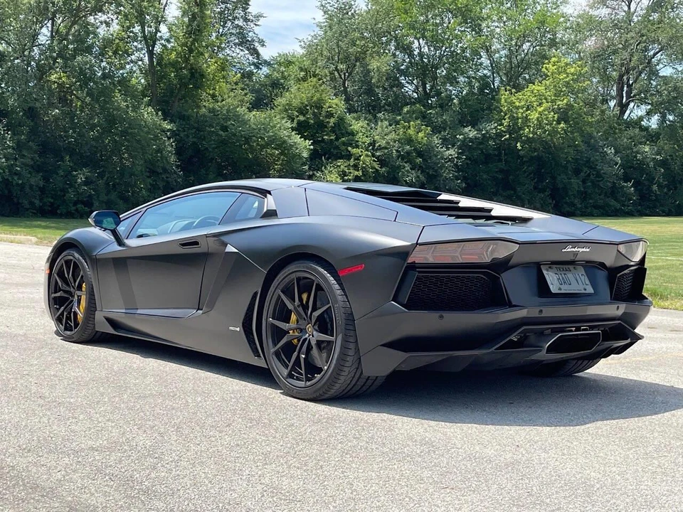 2015 Lamborghini Aventador LP700-4 - Image 9 of 26