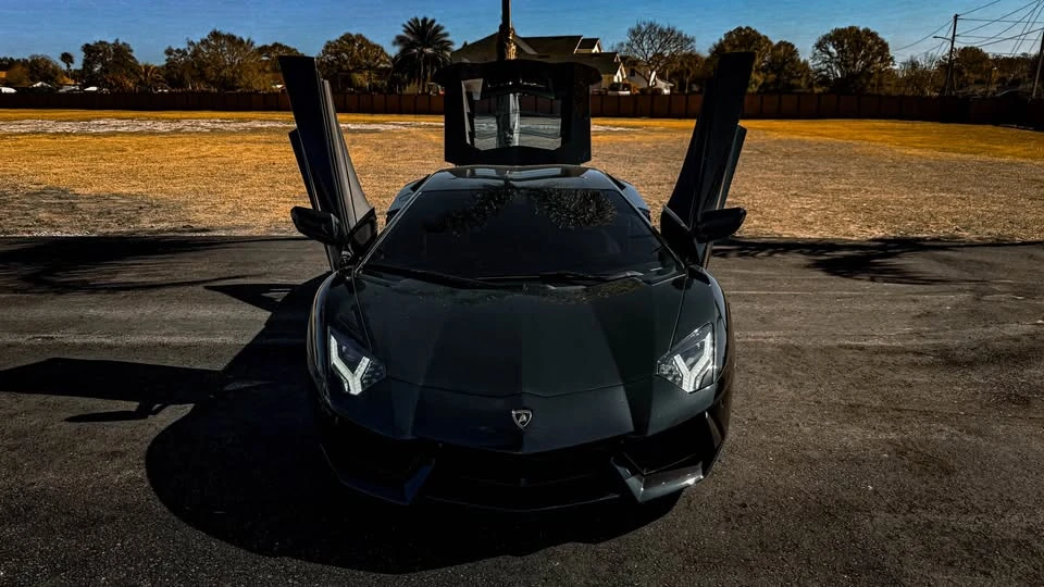 2015 Lamborghini Aventador LP700-4 - Image 7 of 14