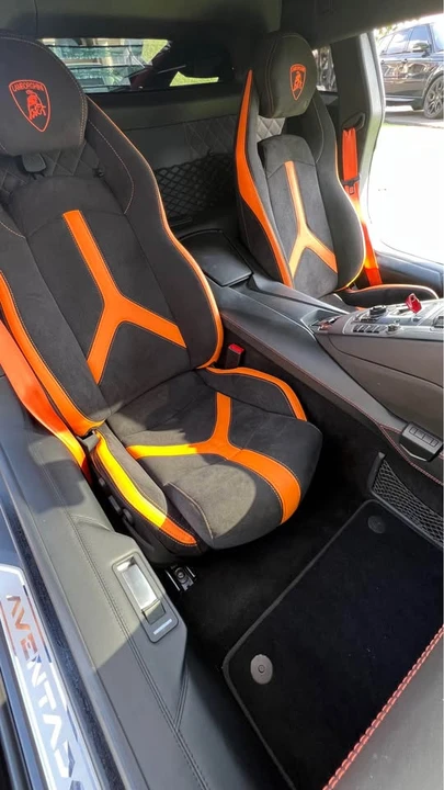 2015 Lamborghini Aventador LP700-4 - Image 11 of 14