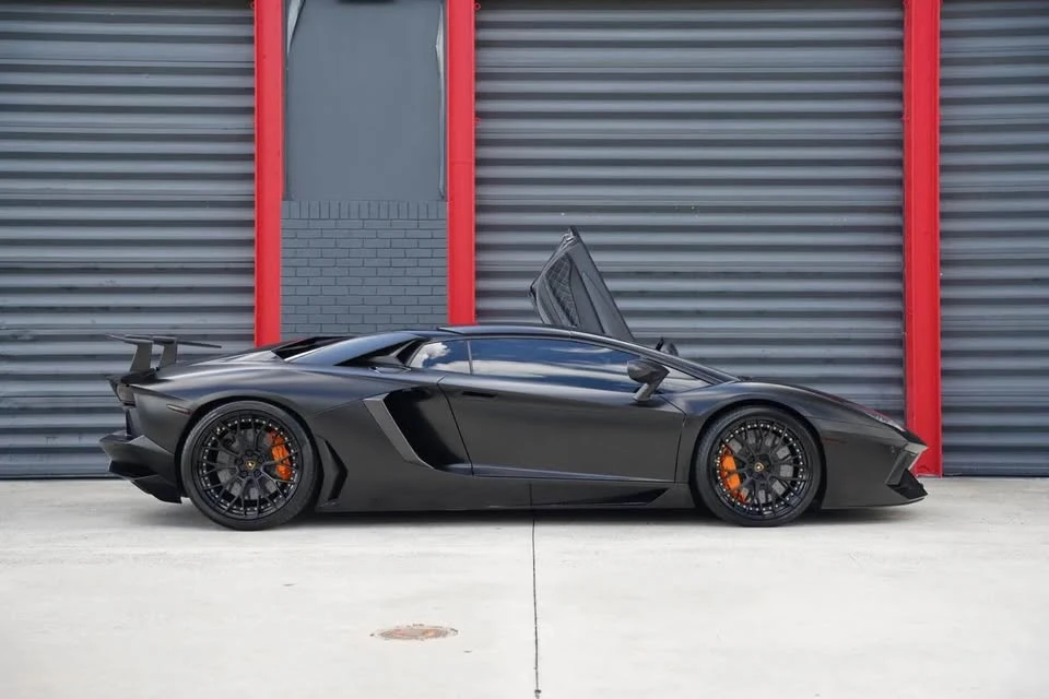 2015 Lamborghini Aventador LP700-4 - Image 2 of 10