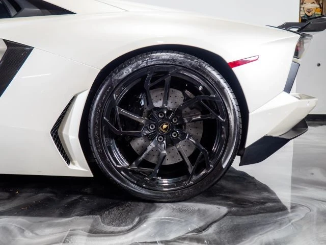 2015 Lamborghini Aventador LP700-4 - Image 19 of 21