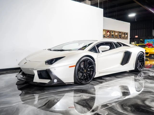 2015 Lamborghini Aventador LP700-4 - Image 16 of 21