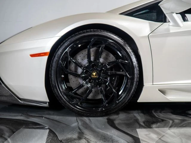 2015 Lamborghini Aventador LP700-4 - Image 18 of 21