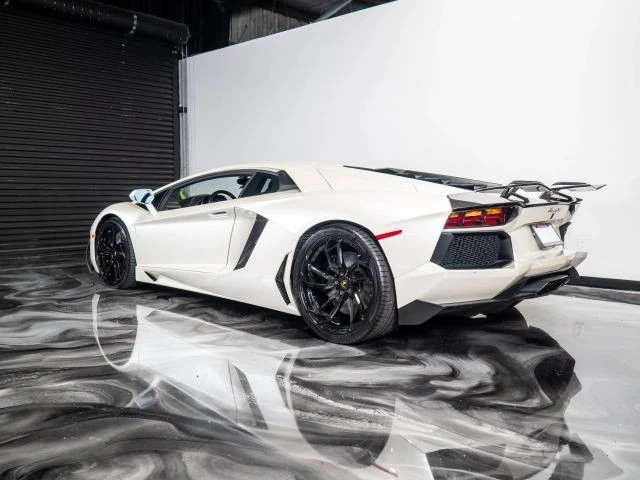 2015 Lamborghini Aventador LP700-4 - Image 13 of 21