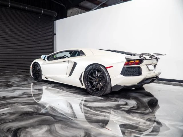 2015 Lamborghini Aventador LP700-4 - Image 14 of 21