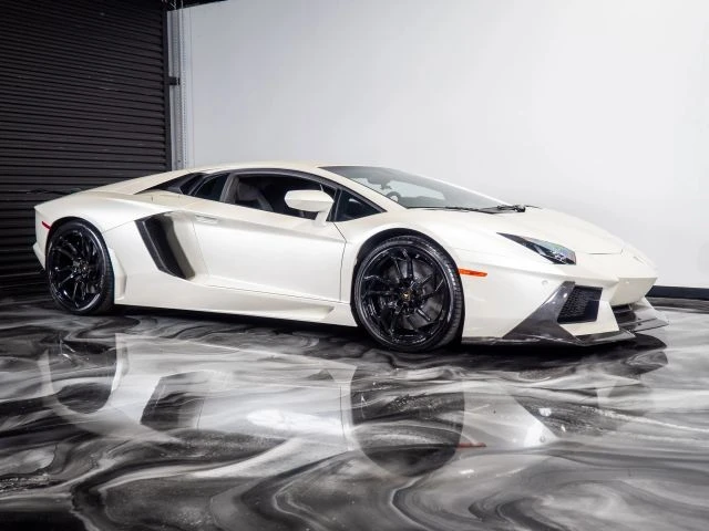 2015 Lamborghini Aventador LP700-4 - Image 6 of 21