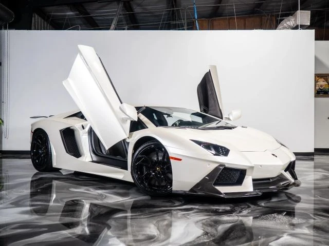 2015 Lamborghini Aventador LP700-4 - Image 2 of 21