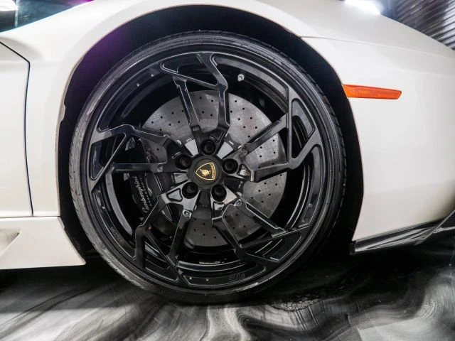 2015 Lamborghini Aventador LP700-4 - Image 21 of 21