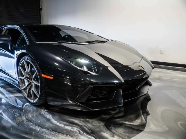 2015 Lamborghini Aventador LP700-4 - Image 4 of 21
