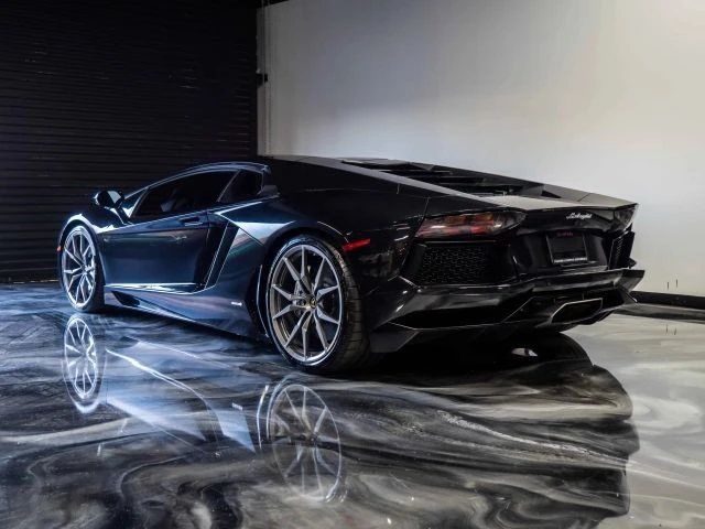 2015 Lamborghini Aventador LP700-4 - Image 12 of 21