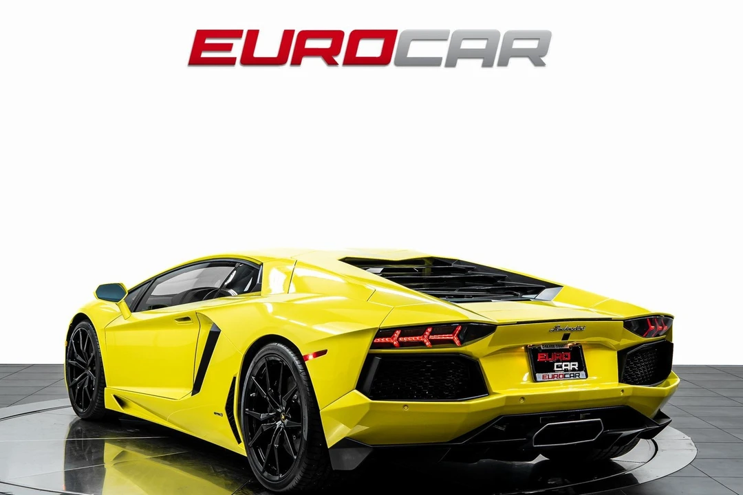 2015 Lamborghini Aventador LP700-4 - Image 3 of 31