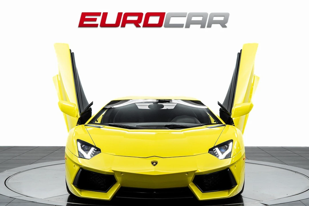 2015 Lamborghini Aventador LP700-4 - Image 8 of 31